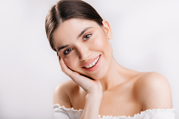 Eight Ways To Keep Your Skin Smooth And Hydrated